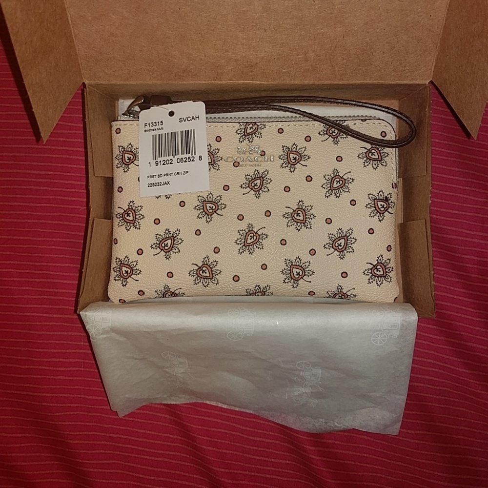 Coach wristlet brand new!